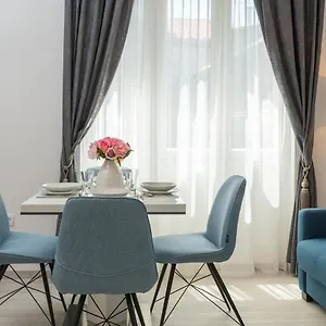 Guest house Luxury & Seven